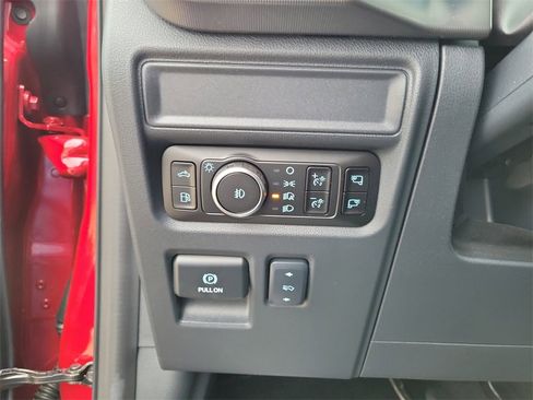 New 2025 Ford F150 Lariat w/ Equipment Group 501A Mid image 10