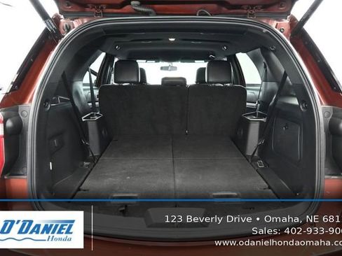 Used 2016 Ford Explorer XLT w/ Equipment Group 202A AWD/4WD image 39