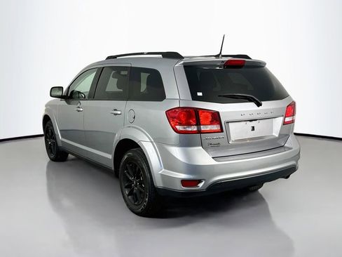 Used 2019 Dodge Journey SE w/ Connectivity Group FWD image 5