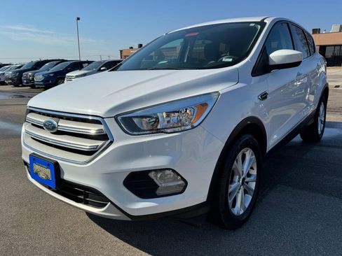 Used 2019 Ford Escape SE image 8