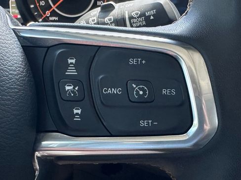 Used 2024 Jeep Wrangler Unlimited Sahara AWD/4WD image 26