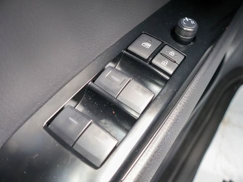 Used 2025 Toyota Camry SE FWD image 19