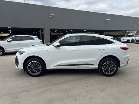 New 2025 Audi Q5 Premium AWD/4WD image 10