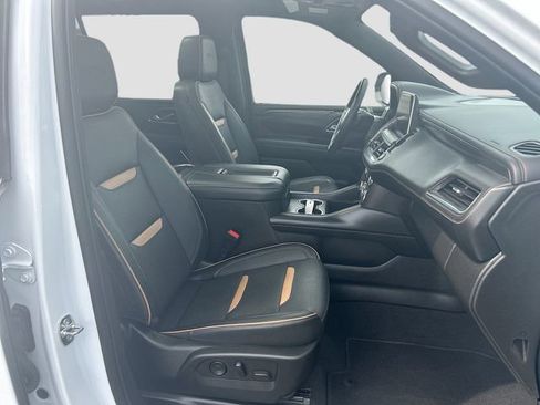 Used 2023 GMC Yukon XL AT4 image 32