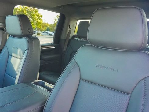 New 2026 GMC Sierra 2500 Denali w/ Denali Reserve Package AWD/4WD image 14