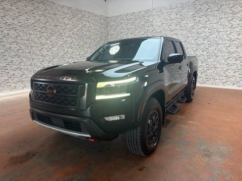 Used 2023 Nissan Frontier PRO-4X w/ Pro-4X Premium Package AWD/4WD image 3