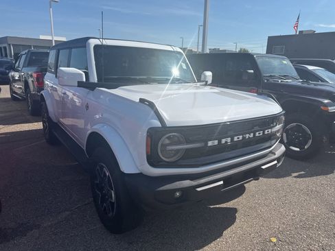 Used 2023 Ford Bronco Outer Banks AWD/4WD image 23