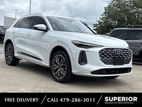 Used 2025 Audi Q5 Premium Plus w/ Premium Plus AWD/4WD image 1
