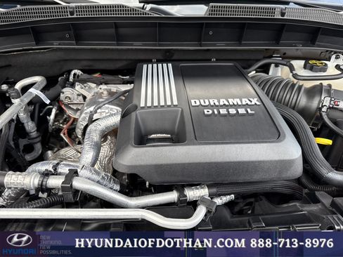 Used 2025 GMC Sierra 1500 Elevation image 17