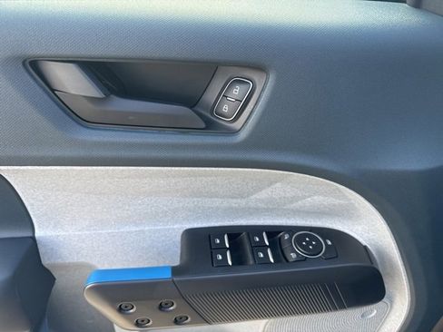 New 2025 Ford Maverick XLT w/ XLT Luxury Package image 19