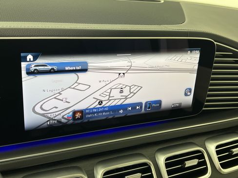 New 2026 Mercedes-Benz GLS 450 4MATIC image 32