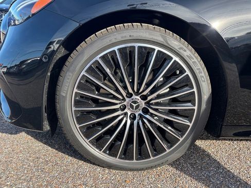 New 2026 Mercedes-Benz E 350 4MATIC Sedan image 11