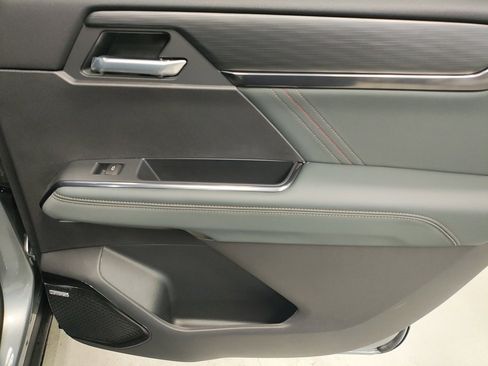 New 2026 GMC Acadia AT4 w/ Luxury Package image 17