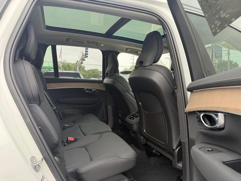 Certified 2025 Volvo XC90 B6 Plus AWD/4WD image 11