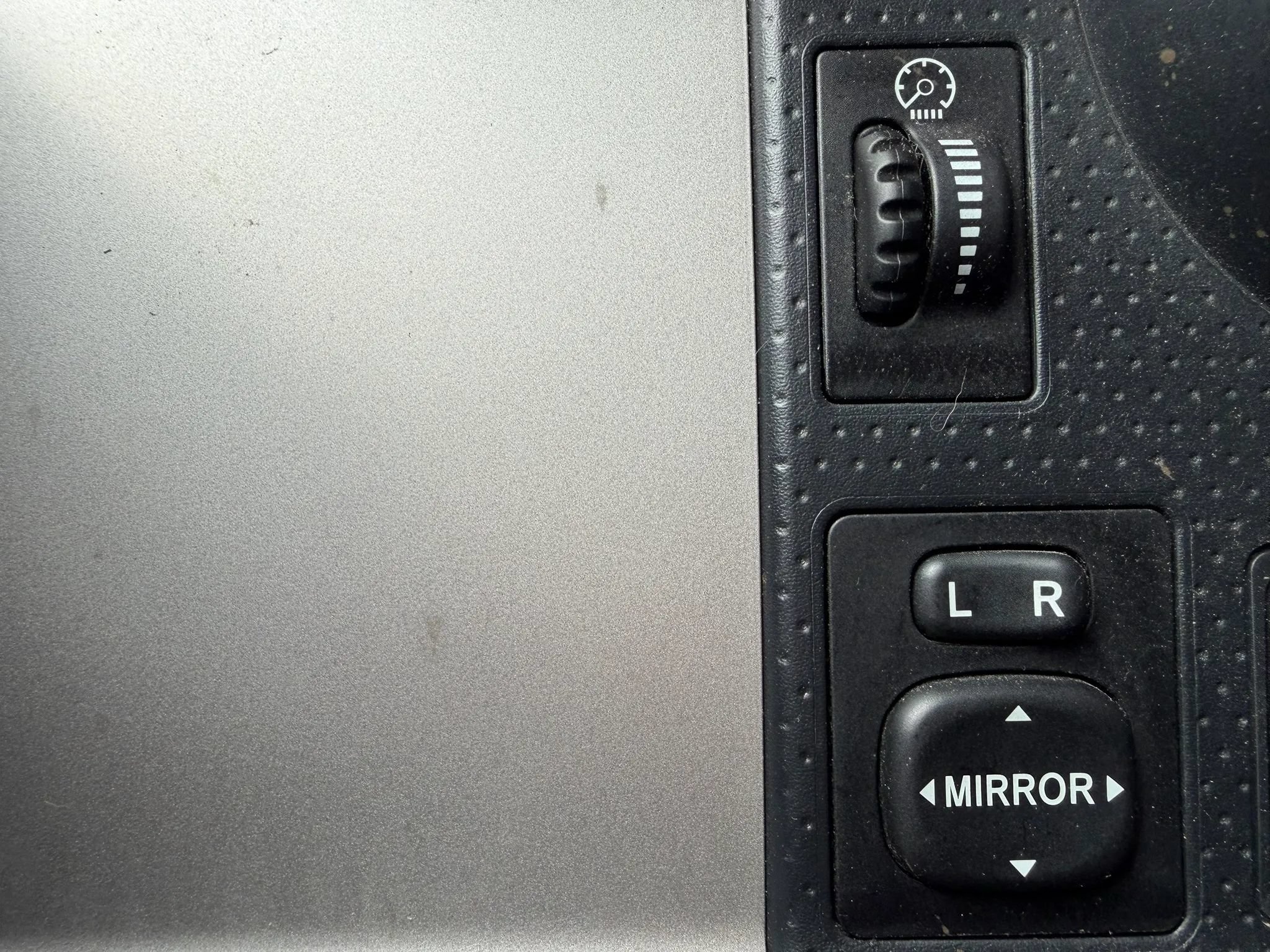 Used 2007 Toyota FJ Cruiser 4WD w/ Upgrade Pkg 1 image 19