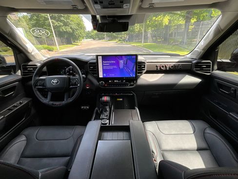 Used 2023 Toyota Sequoia TRD Pro AWD/4WD image 23