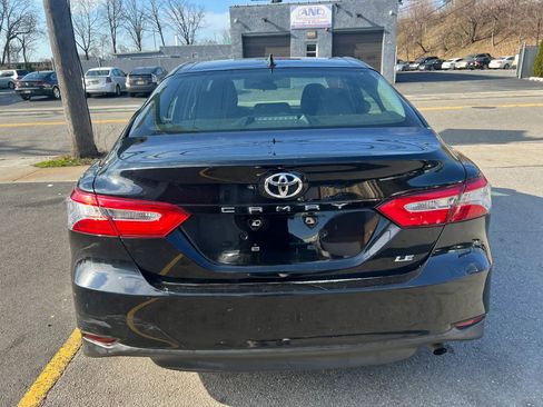 Used 2020 Toyota Camry LE image 6