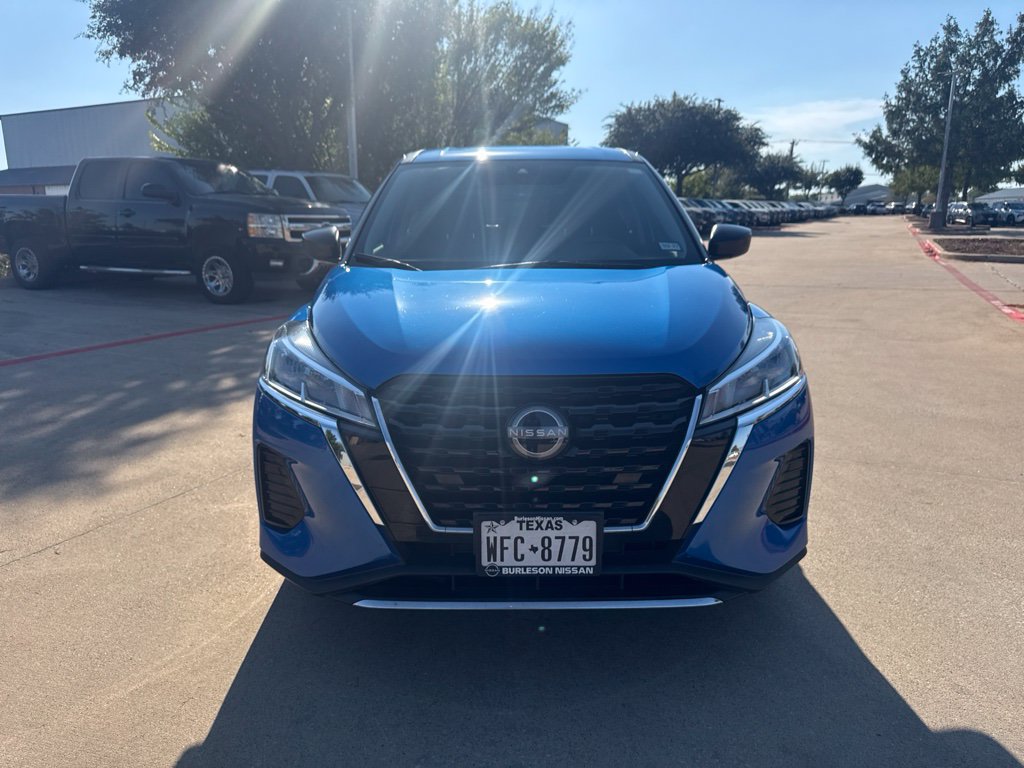 Certified 2025 Nissan Kicks Play S FWD image 8