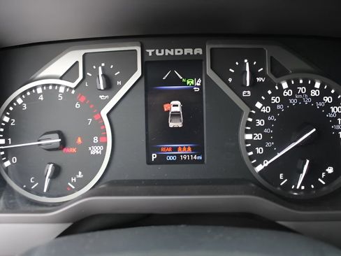 Used 2023 Toyota Tundra Limited AWD/4WD image 10