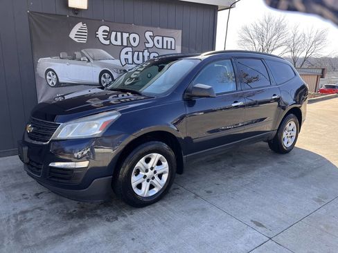 Used 2016 Chevrolet Traverse LS image 1