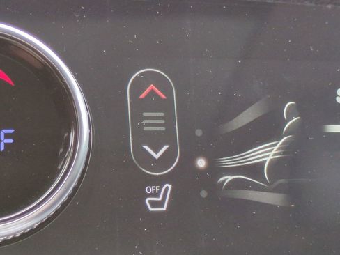 Certified 2025 Genesis GV70 2.5T w/ Select Package image 24