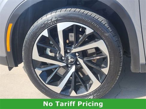 Used 2022 Mitsubishi Outlander SE image 8