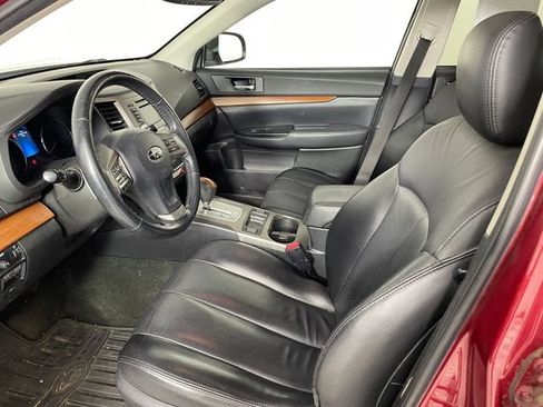 Used 2014 Subaru Outback 3.6R Limited w/ Moonroof Package AWD/4WD image 2