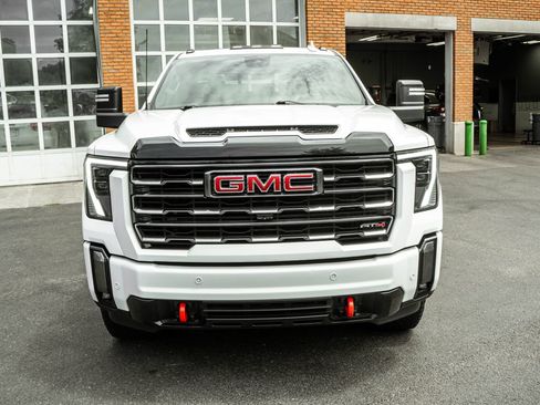 Used 2024 GMC Sierra 2500 AT4 w/ AT4 Preferred Package AWD/4WD image 32