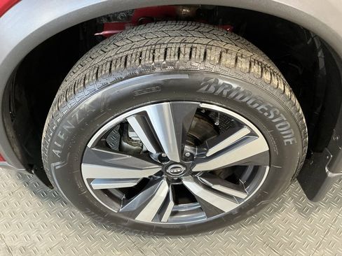 Used 2023 Nissan Rogue SL w/ SL Premium Package image 44