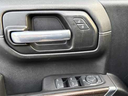 Used 2020 Chevrolet Silverado 1500 LT image 24