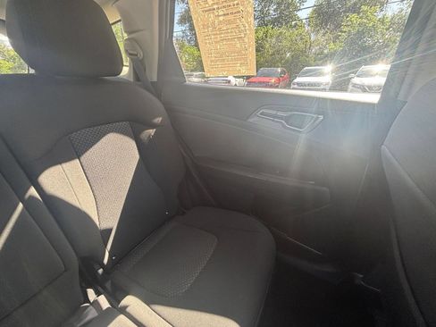 Used 2025 Kia Sportage LX AWD/4WD image 35