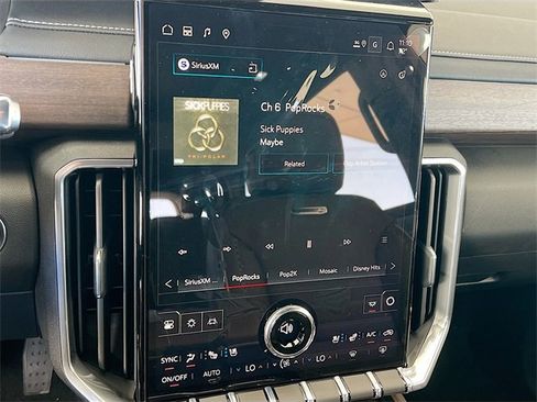 New 2026 GMC Acadia Denali Ultimate image 10