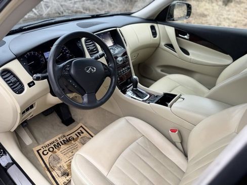 Used 2017 INFINITI QX50 AWD w/ Premium Plus Package image 9