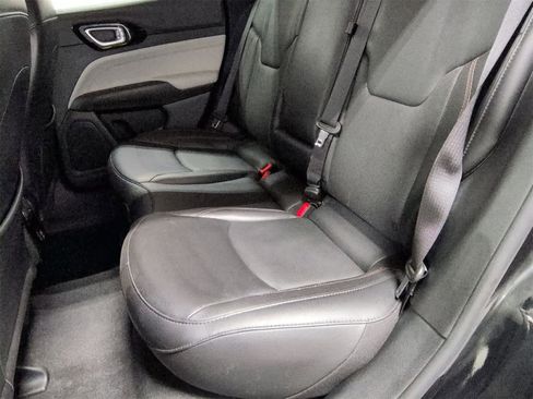 Certified 2022 Jeep Compass Limited image 20