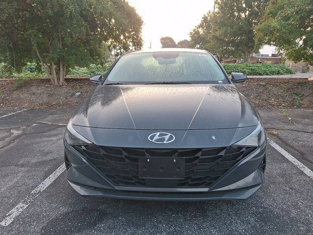 Used 2023 Hyundai Elantra SEL w/ Convenience Package FWD image 2