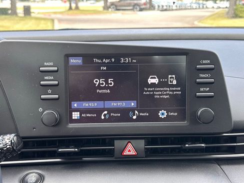 Used 2025 Hyundai Elantra Sport image 26