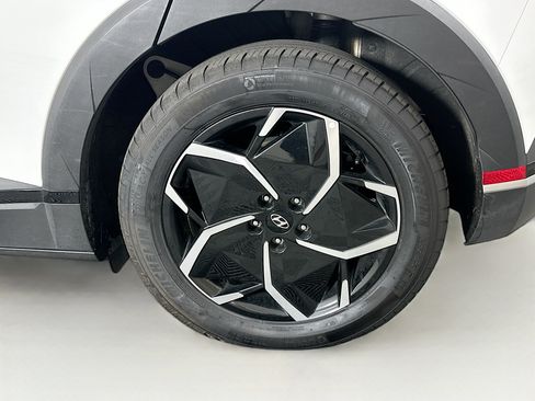 Used 2024 Hyundai Ioniq 5 SEL RWD image 11