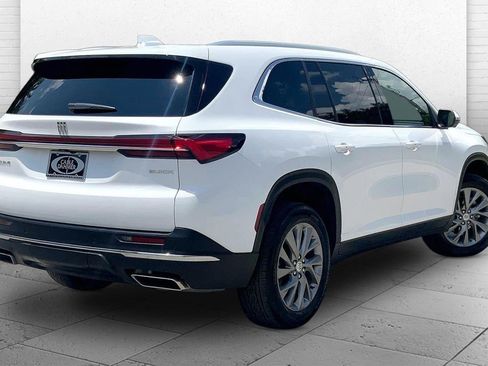 Used 2025 Buick Enclave Preferred FWD image 14