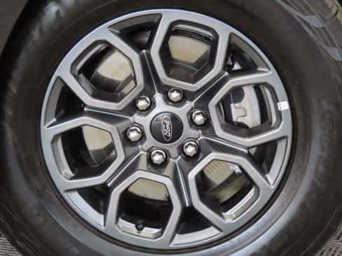 Used 2025 Ford Expedition Active AWD/4WD image 7