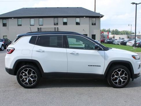 Used 2025 Jeep Compass Limited AWD/4WD image 6