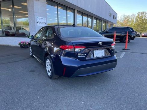 Used 2022 Toyota Corolla LE w/ Carpet Mat Package (TMS) FWD image 8