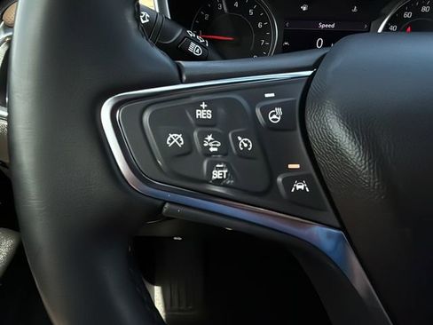 Used 2023 Chevrolet Equinox Premier AWD/4WD image 18