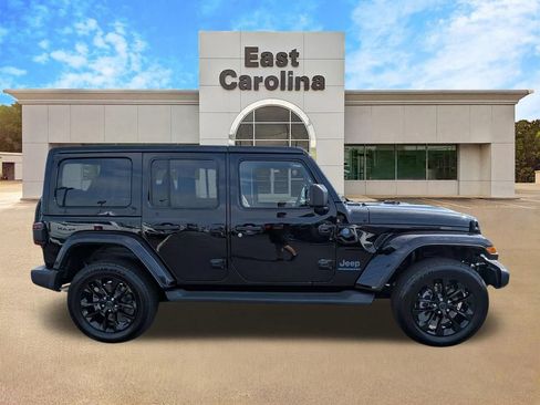 Certified 2025 Jeep Wrangler Unlimited Sahara AWD/4WD image 2