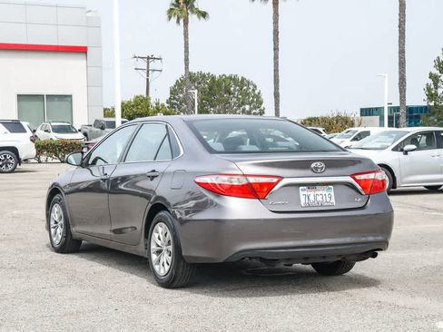 Used 2015 Toyota Camry LE image 9