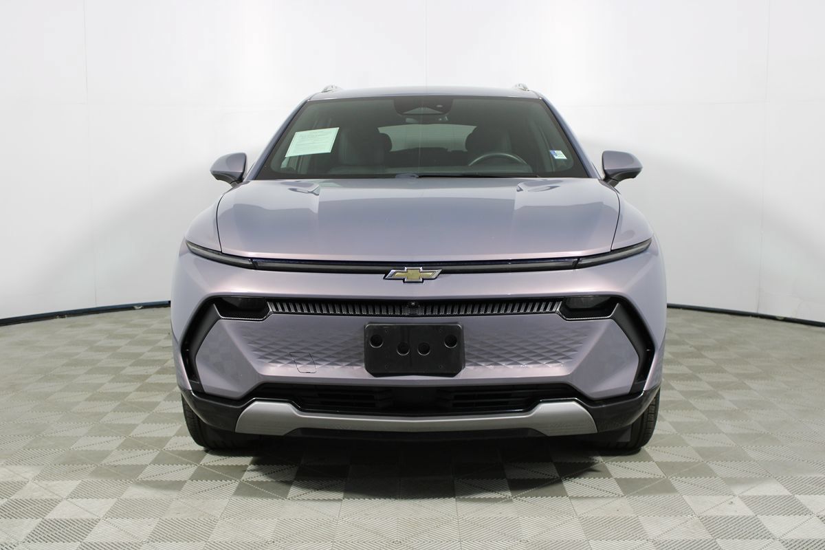 Used 2024 Chevrolet Equinox EV LT w/ LPO, All-Weather Mat Package FWD image 2
