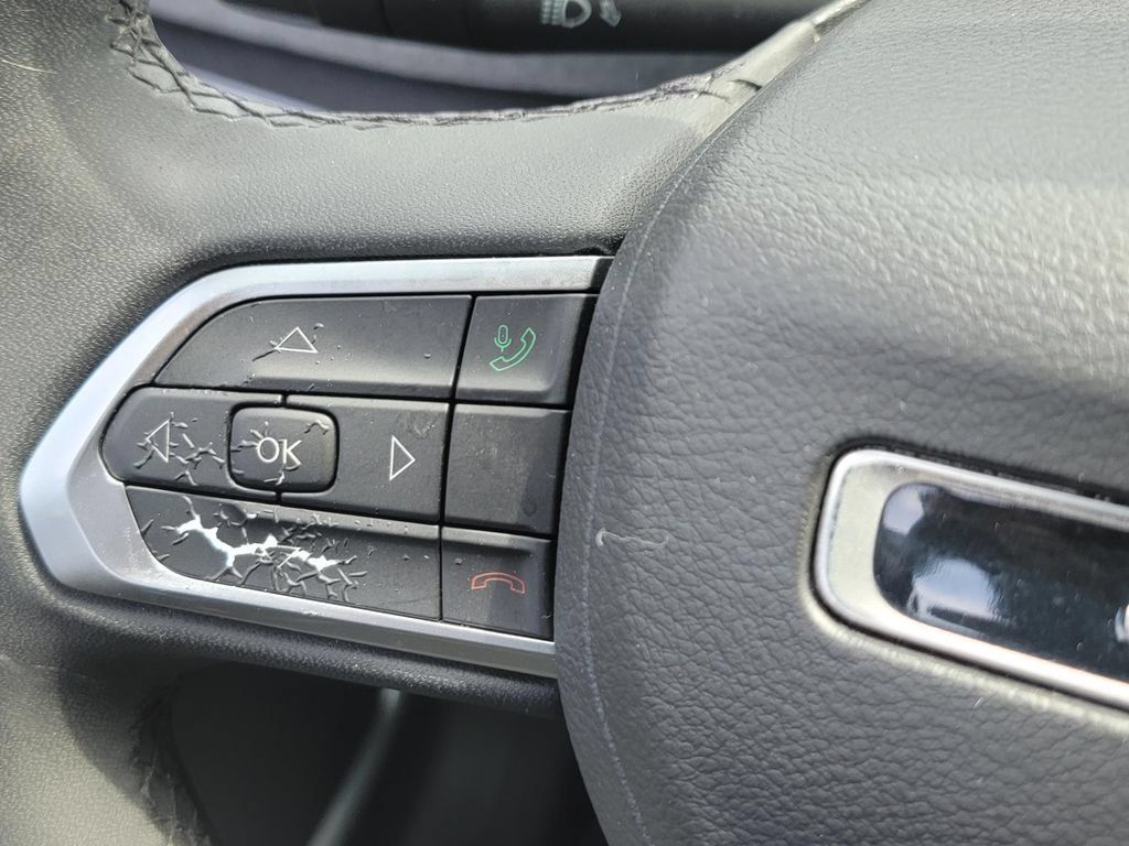 Used 2024 Jeep Compass Latitude AWD/4WD image 30