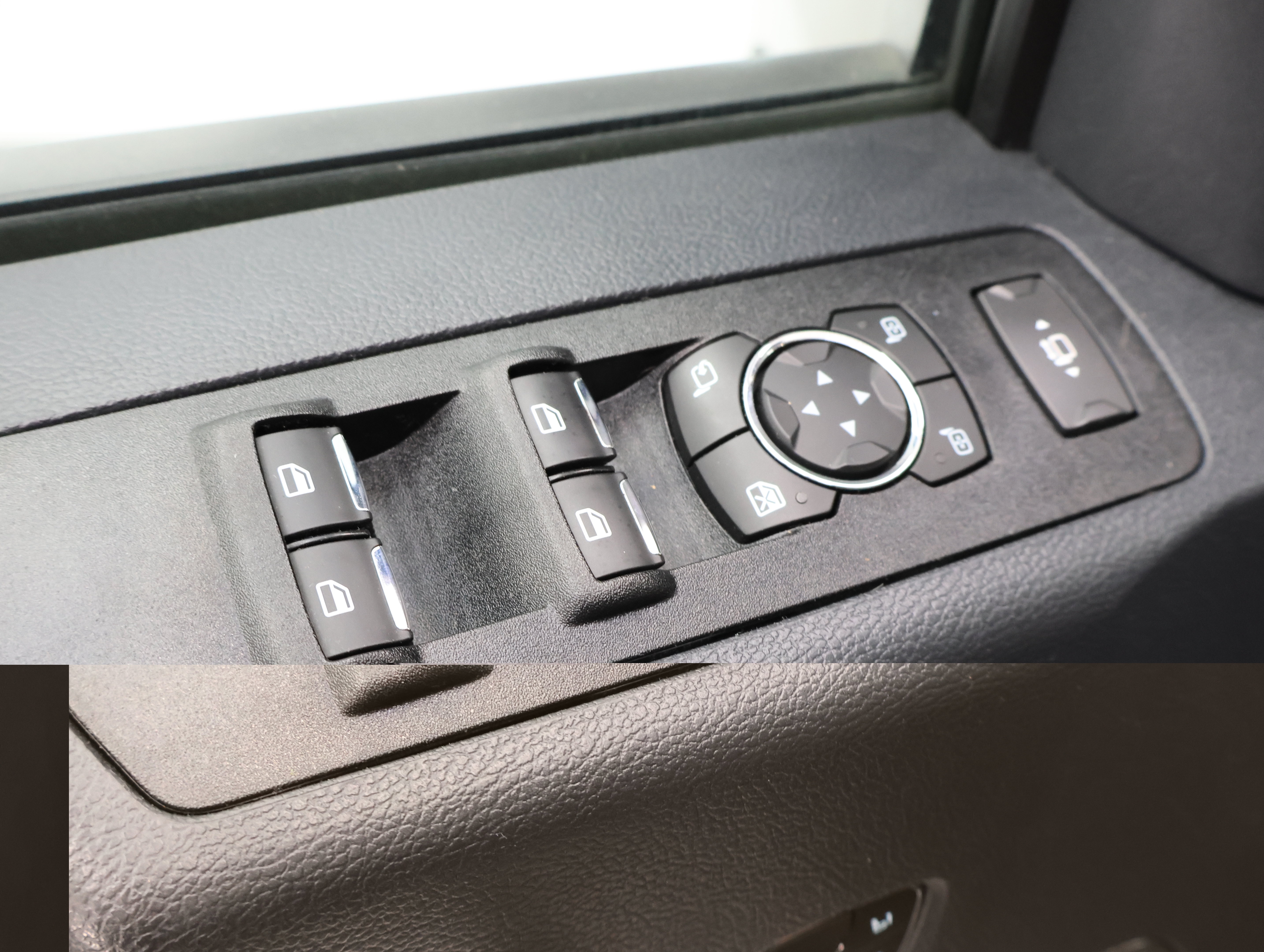 Used 2022 Ford F350 Lariat w/ Lariat Ultimate Package AWD/4WD image 42