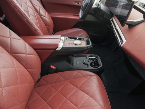 Used 2023 BMW iX M60 w/ Executive Package AWD/4WD image 10