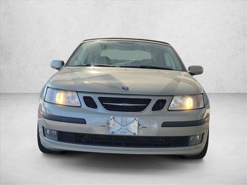 Used 2005 Saab 9-3 Arc FWD image 2