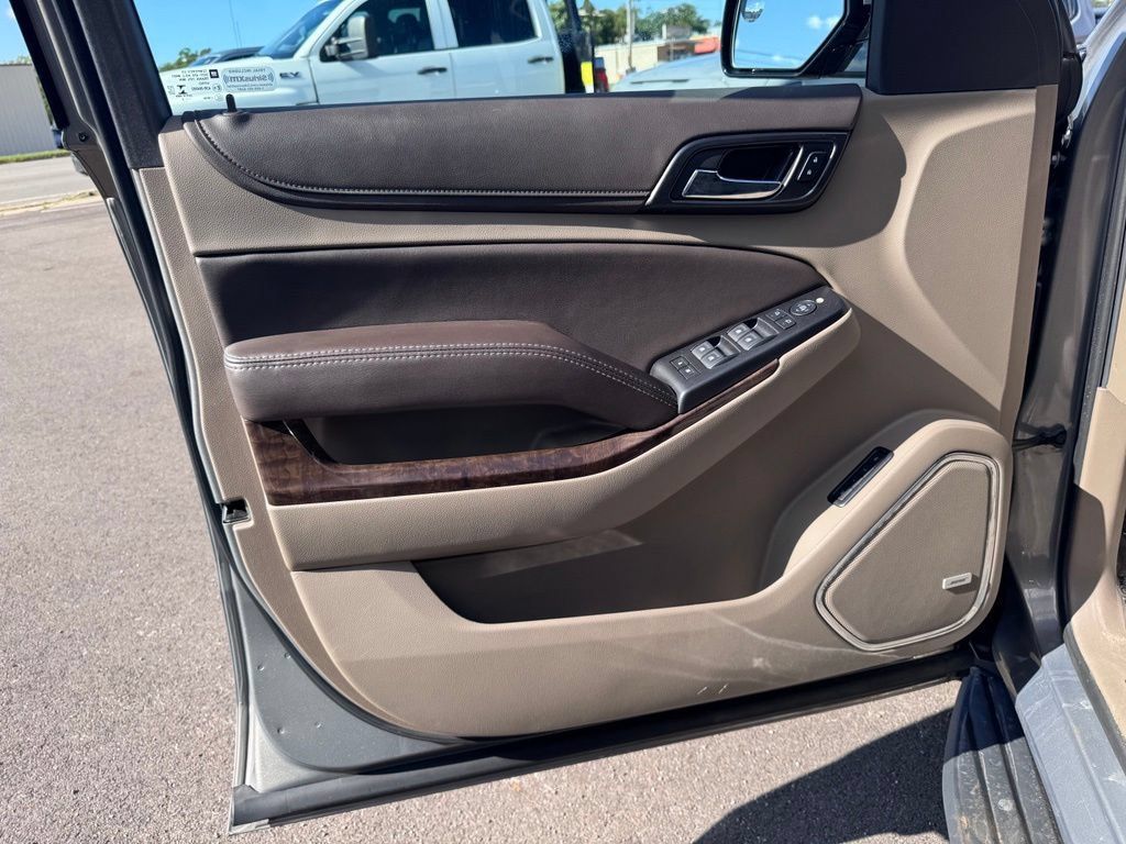 Used 2019 Chevrolet Tahoe LT AWD/4WD image 11